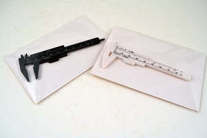 Bookbinding: Plastic calipers