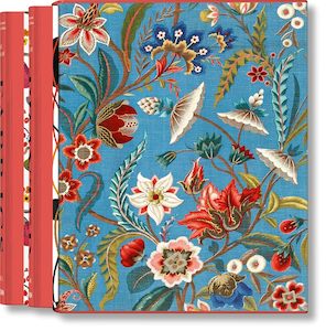 Fashion: The Book of Printed Fabrics. From the 16th century until today