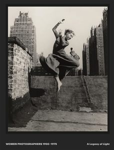 Women Photographers 1900–1975: A Legacy of Light: An Illustrated Photography B&hellip;