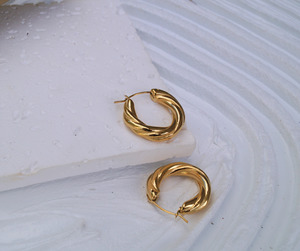 Carli Hoops Lana Leigh