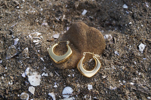 Alysa hoops Lana Leigh