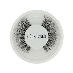 Press on nails: Tippy