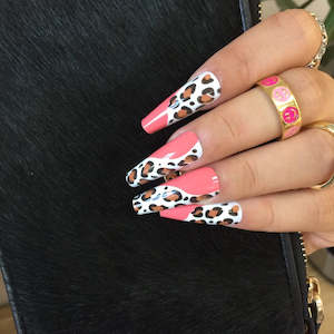 Press On Nails: Saharan