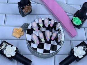 Press On Nails: Floss