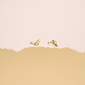 Gold All: Serene whale studs