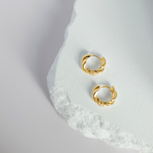 Infinite twist earrings