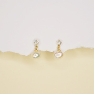 Gold All: Elegant pearl drops