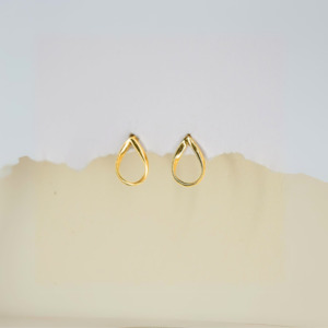 Gold All: Dewdrop twist studs