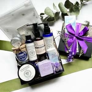 Aromatherapy: Perfect Unwind Gifts Sets for Mom