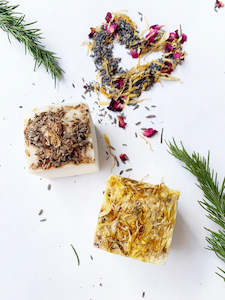 Parcel Gift Ideas: Handcraft Lavender Essential Oil Soap