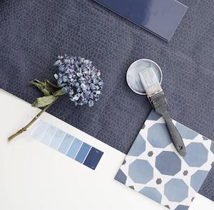 Clearance Wallpaper: Navy Crackle