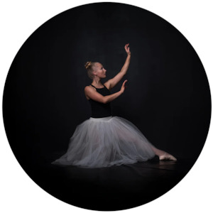 Circle Wallpaper Murals: Sally Circle Wallpaper