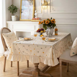 Tablecloth: Melina Rectangle 100% Cotton Embroidered Tablecloth 150x260cm - Daisy
