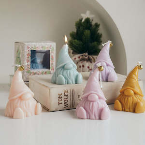 Candle Candleholder: Luna Handmade Scented Santa Candle with Gift Pack