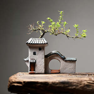 Mizuki Japanese House Shaped Ceramic Plant Pot