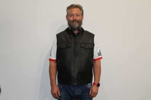Products: Men’s Leather Vest – LeatherDirect