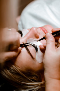Products: Medium Volume Infills - Lash Extensions Le Beauty