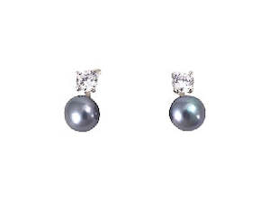 Kiwicraft black rhinestone freshwater pearl studs