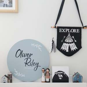 Personalised Items: Family sign with leaves 30cm - Painted