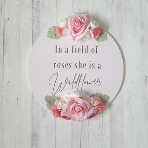 In a field of Roses - 30cm