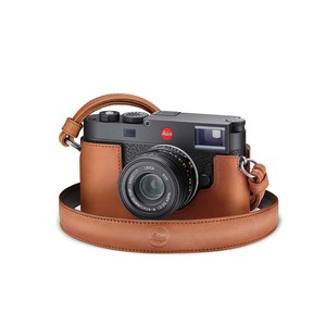 M Camera Accessories: LEICA CARRY STRAP LEATHER COGNAC