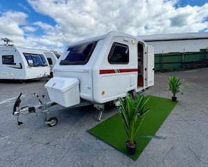 2018 Freedom Bijoux – 3-BERTH / MODERN-RETRO MICROLITE / 750KG / POP-TOP / MOT&hellip;