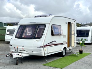 2006 Swift Charisma 220 – LIGHTWEIGHT / 2-BERTH / CORNER KITCHEN / END BATHROO&hellip;
