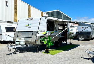 2014 Retreat Keppel SEMI OFF-ROAD / SINGLE AXLE / QUEEN ISLAND BED / END KITCHEN&hellip;