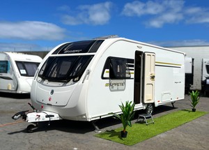 Products: 2016 Swift Sprite Major 4SB (NEW SHAPE) – TRANSVERSE ISLAND BED / FULL END BATHROOM / 4-BERTH / ATC / TIMBERLESS FRAME VIDEO TOUR, FINANCE AVAILABLE