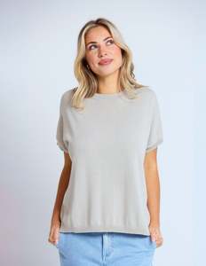Stella Gemma: Gwen Tee Cement