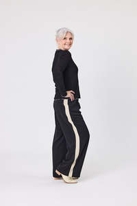 8: Daria Pant Black