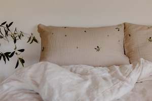 Muslin Pillowcases: 100% Muslin Pillowcase | Gum