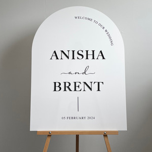 Arch Welcome sign - Gia Leo Design Studio