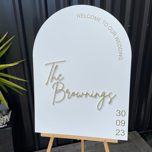 Arch Welcome sign - The Brownings Leo Design Studio