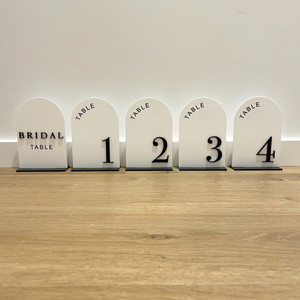 Arch acrylic table numbers - Design 3 Leo Design Studio