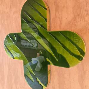 Juicy Kisses Cutouts: JUICY KISS Forest Moss @ ORA GALLERY