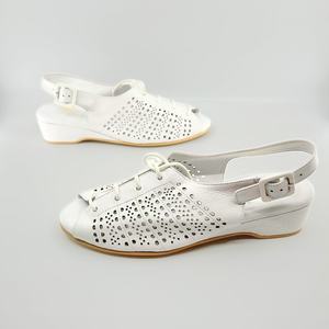 Swivel – Ladies Vintage Inspired Wedge Dance Shoes in Soft White Leather