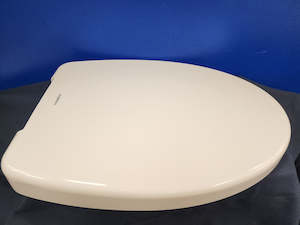 Tax Collection: DOMETIC SANITATION Seat & Lid White Moderno White Default