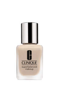 Clinique Foundation: CLINIQUE  Superbalanced Makeup 02 Fair 30ml