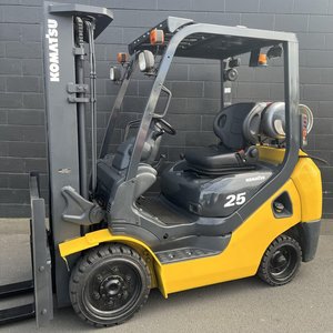 Komatsu FG25NT Compact - Liftrucks