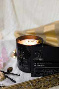 Frontpage: EMBRACED Candle with Rose Quartz and Tiger's Eye Crystals