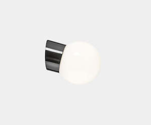 Wall: Classic Globe Angled