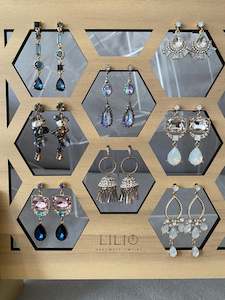Display 09