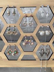 Display 08