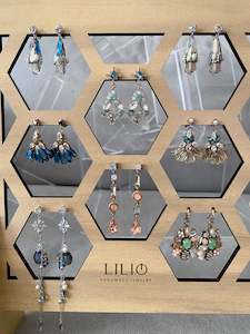 Display 07
