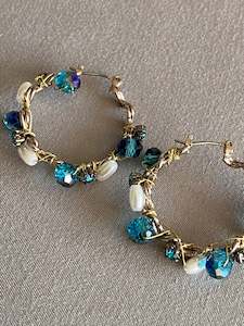 Rhea Hoops: RHE370H27