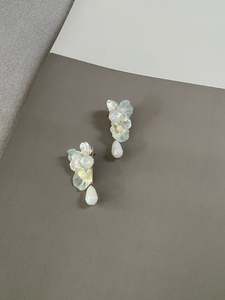 Rhea: Soft Cluster Drop Earrings