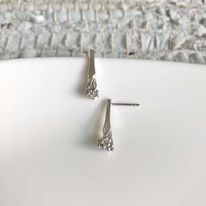 Thea: Bloom Drop Earrings