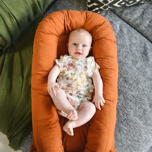 Baby nest: Rust Baby Nest