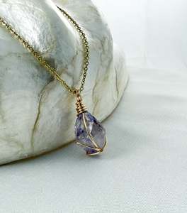 Gold Necklaces: Amethyst Gold